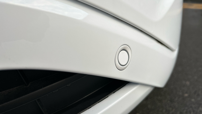 Ford Tourneo Custom 320 L1 Diesel Fwd 2.0 EcoBlue 136ps H1 Titanium 8 seater Auto